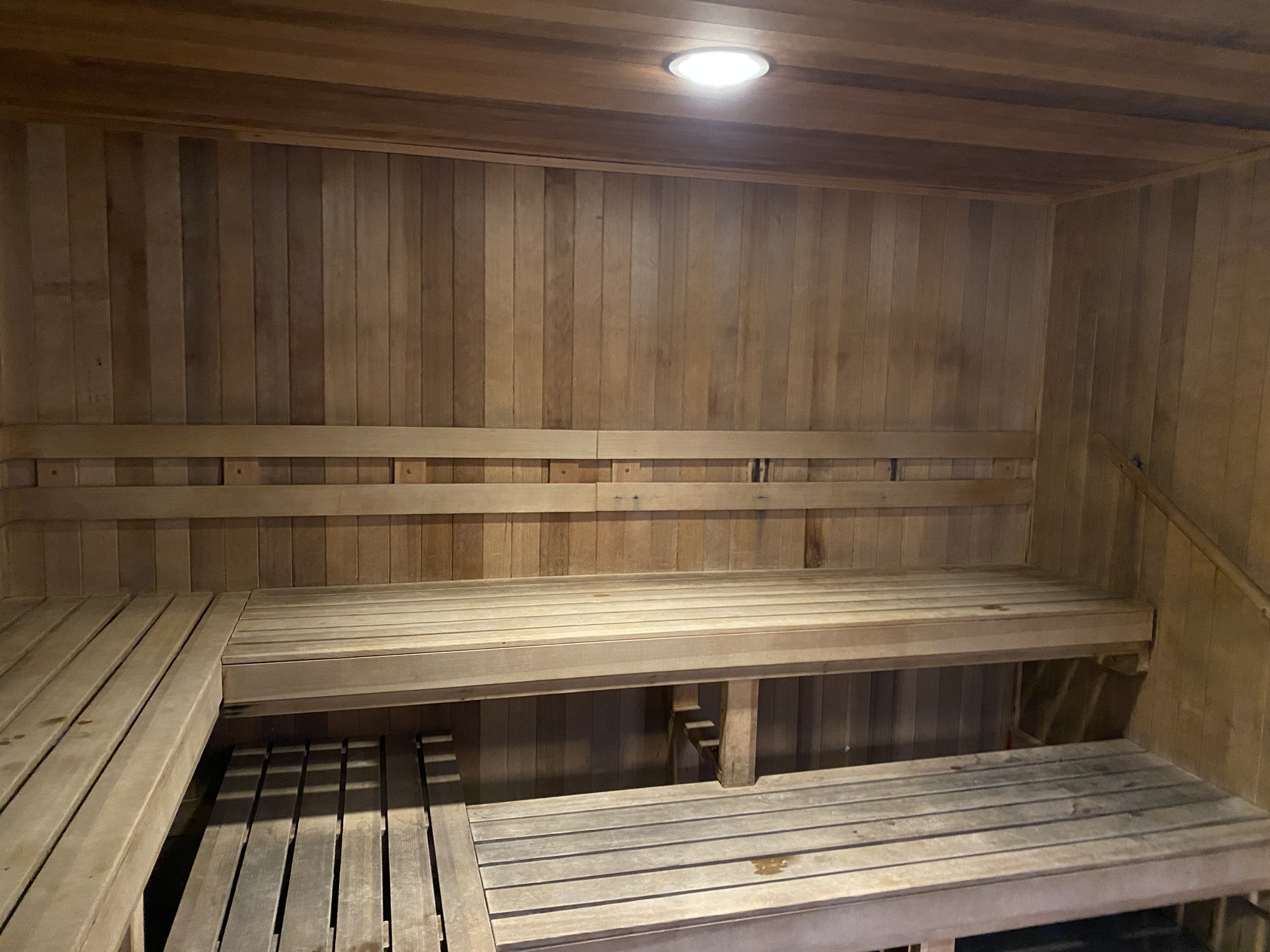 How to Sauna for Beginners: A Step-by-Step Guide
